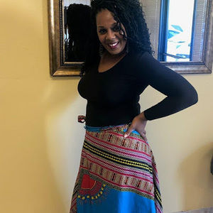 Meet your Posher, Tee